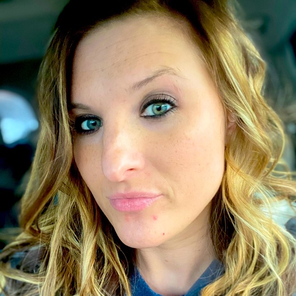 Meet your Posher, Karyn - Picture 1 of 1